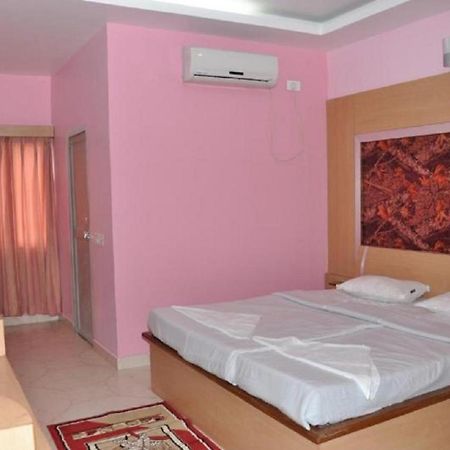 Hotel Barbareek Shillong Kültér fotó