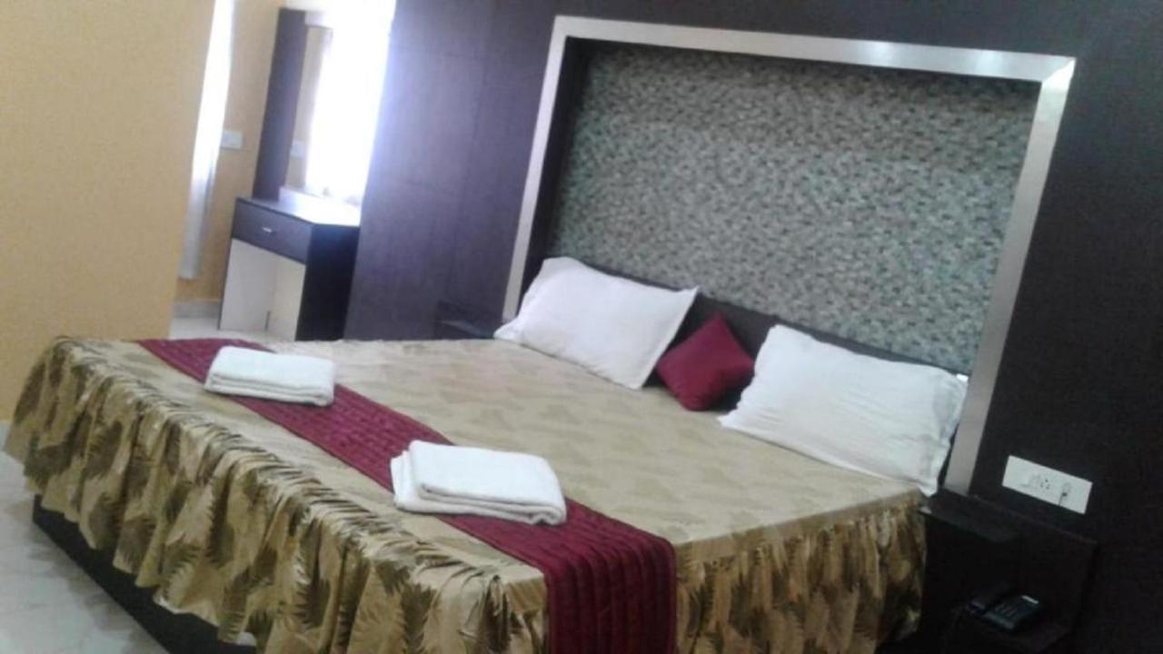 Hotel Barbareek Shillong Kültér fotó