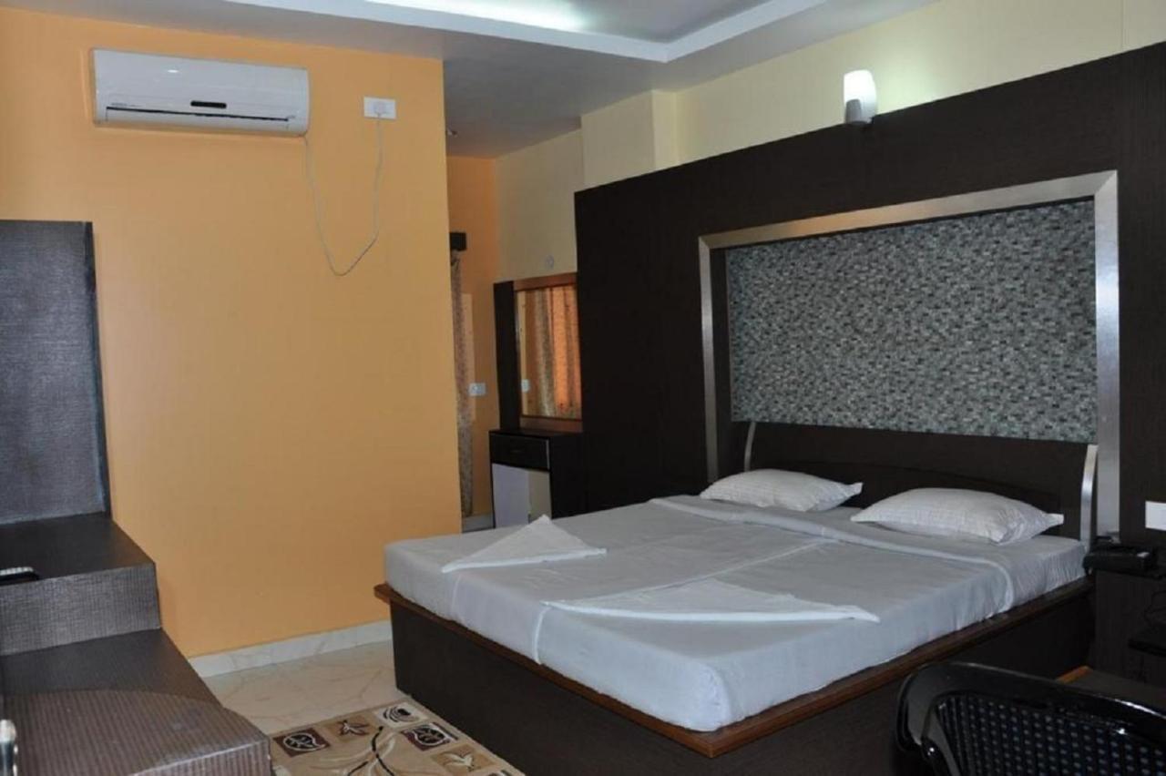 Hotel Barbareek Shillong Kültér fotó