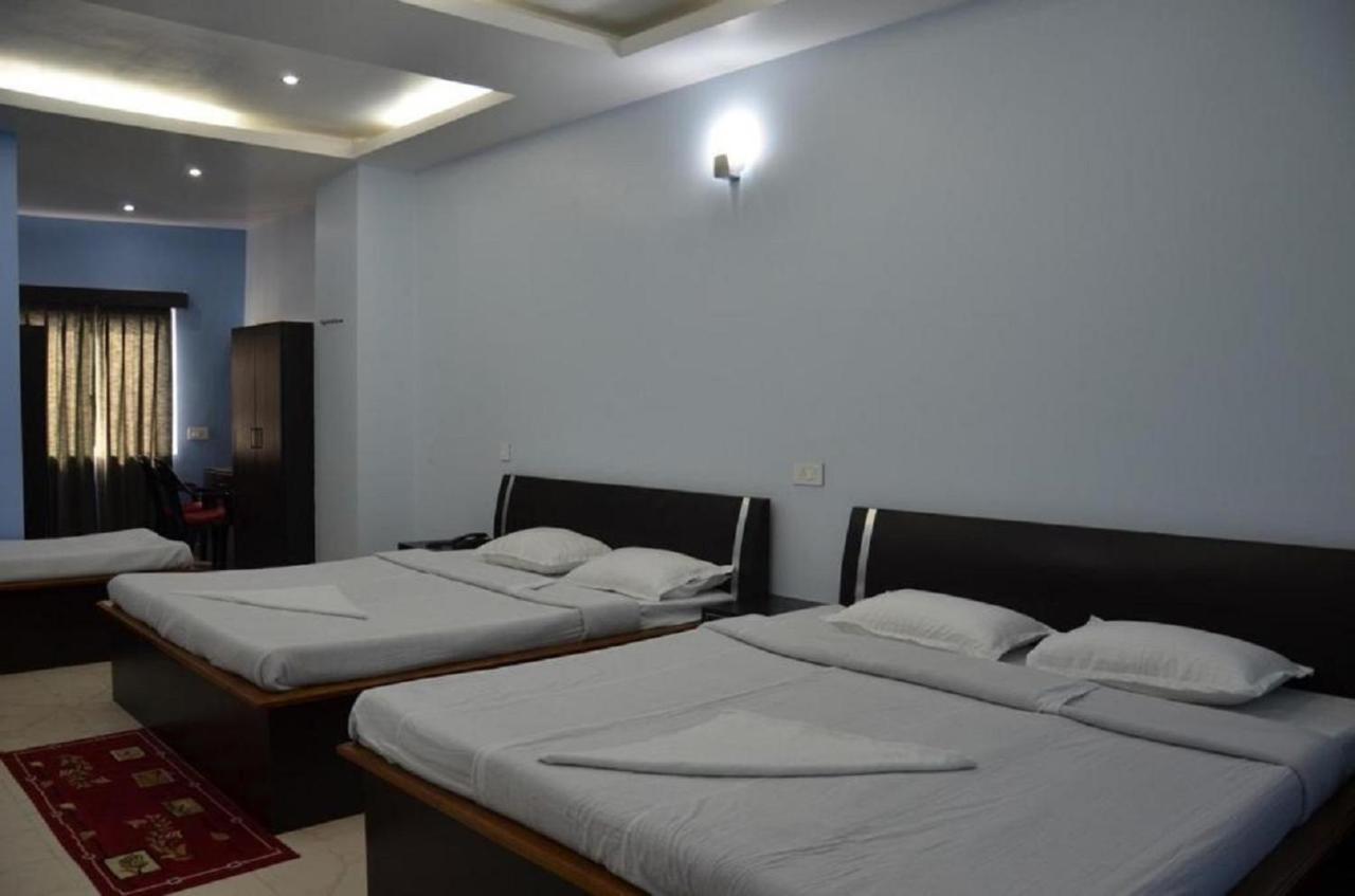 Hotel Barbareek Shillong Kültér fotó