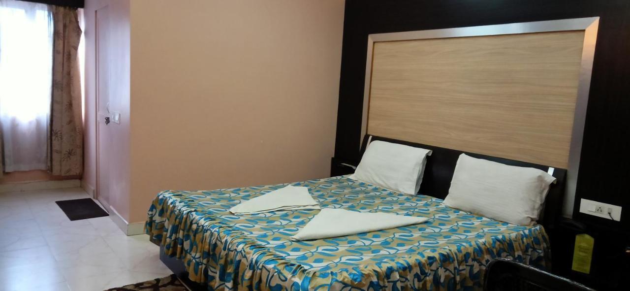 Hotel Barbareek Shillong Kültér fotó