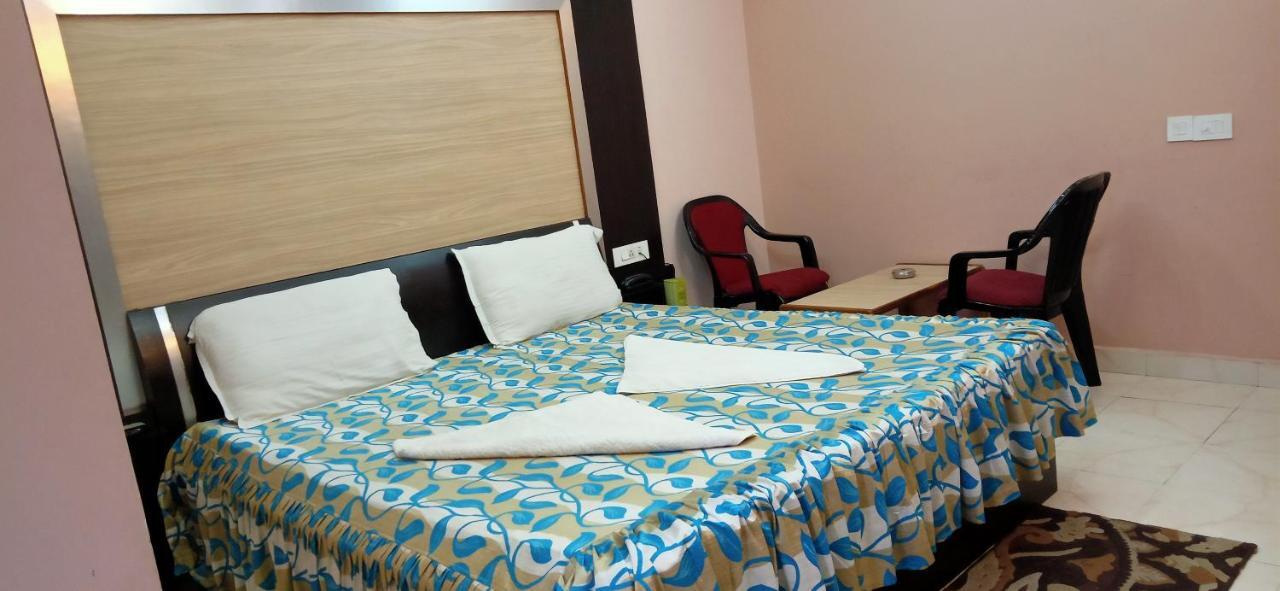Hotel Barbareek Shillong Kültér fotó