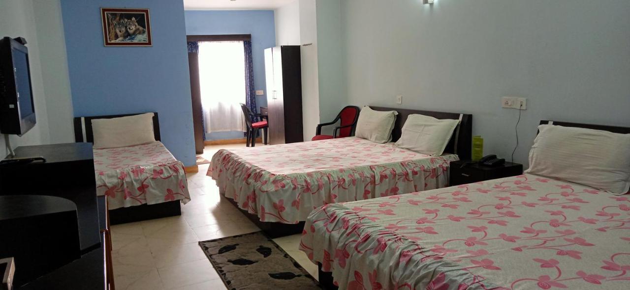 Hotel Barbareek Shillong Kültér fotó