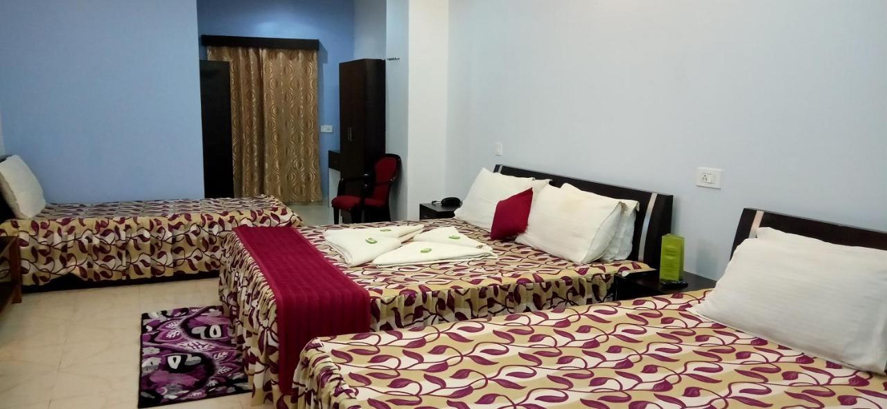 Hotel Barbareek Shillong Kültér fotó